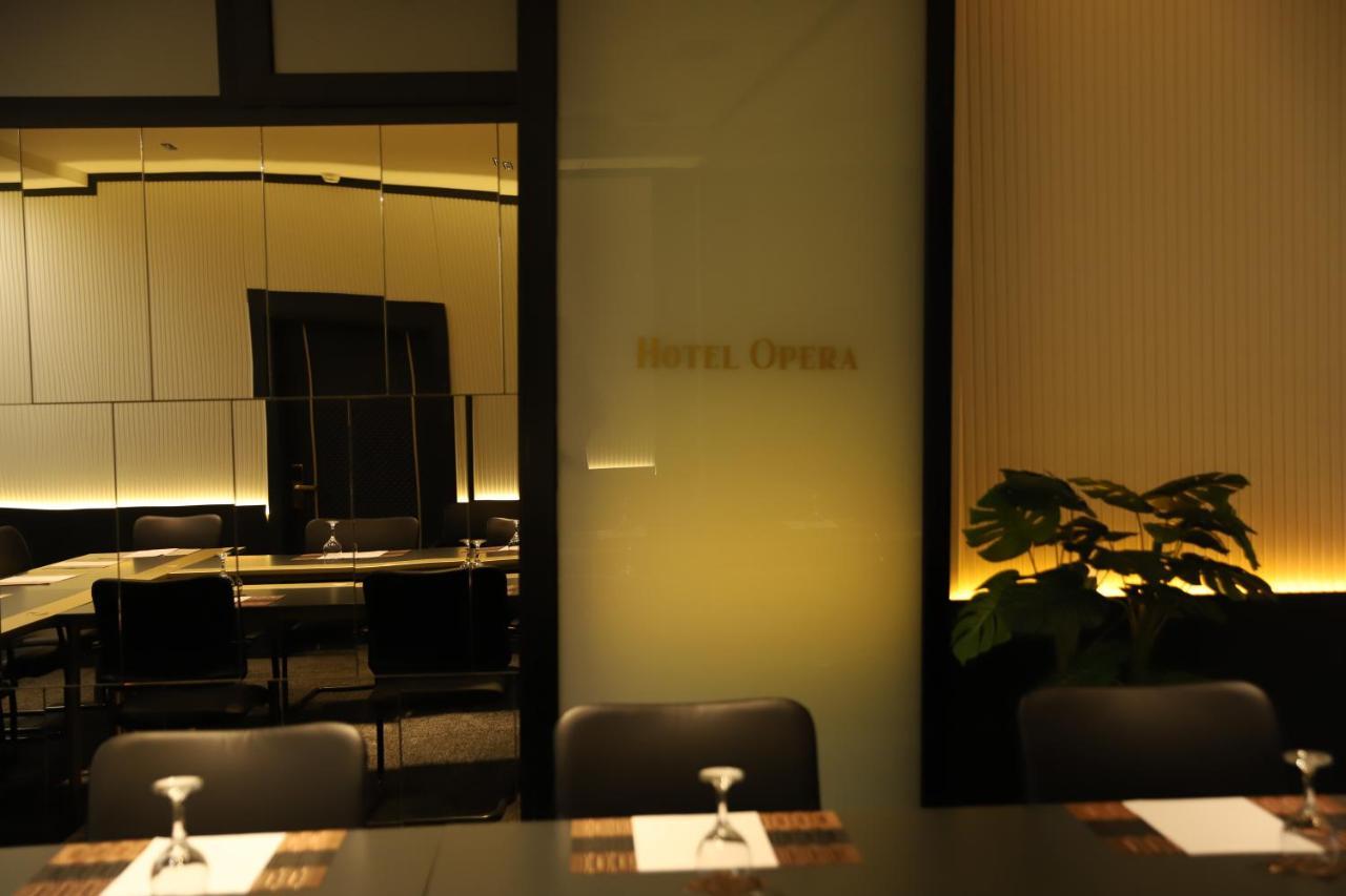 Hotel Opera Pristina Exterior foto